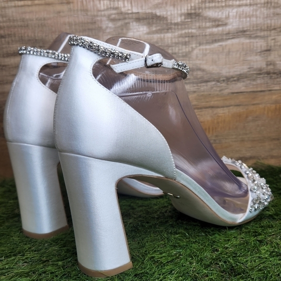 New Badgley Mischka Kendall Ankle Strap Sandal Sz 11.0 - Picture 4 of 10